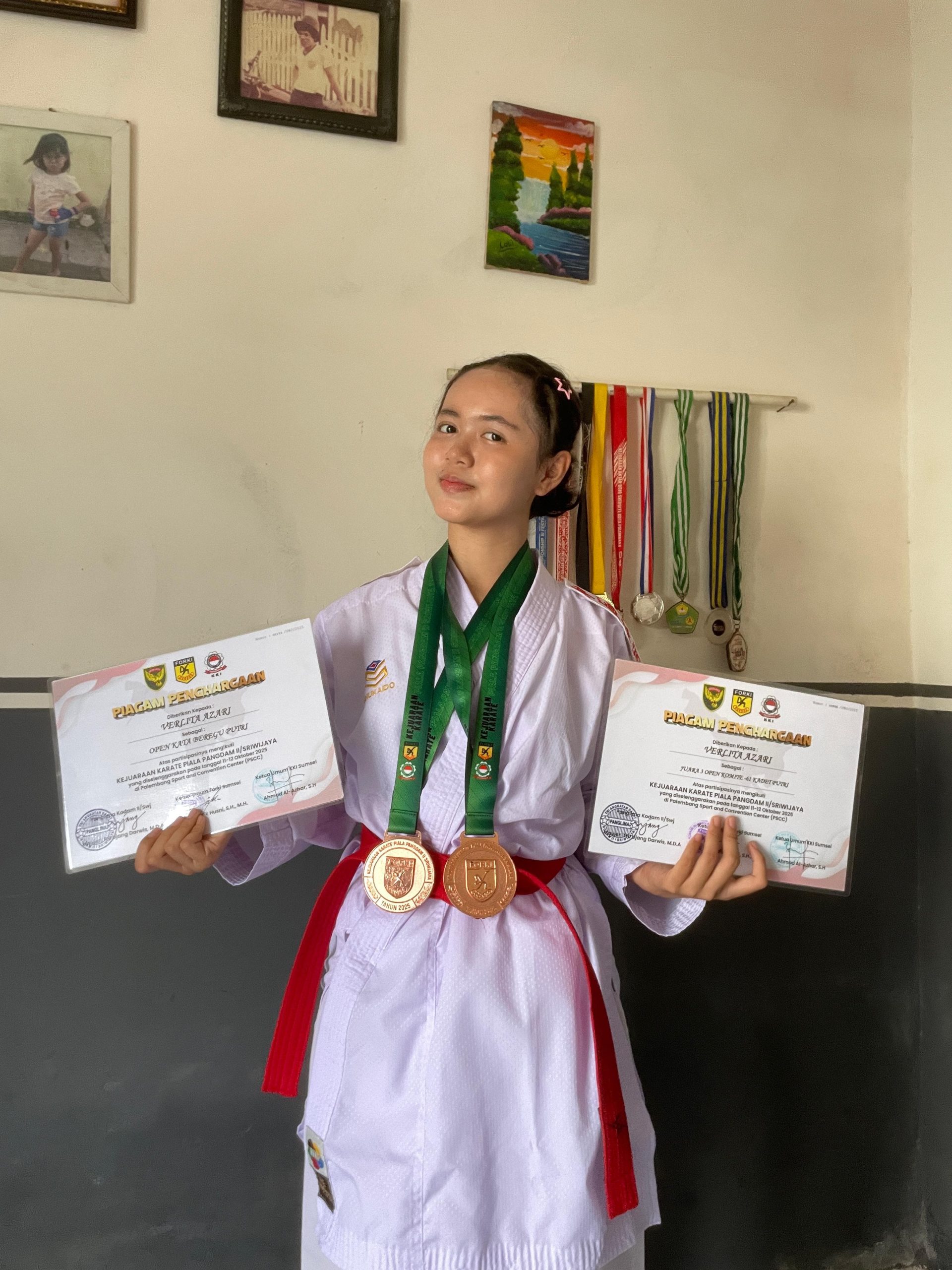 Verlita Azahri saat podium