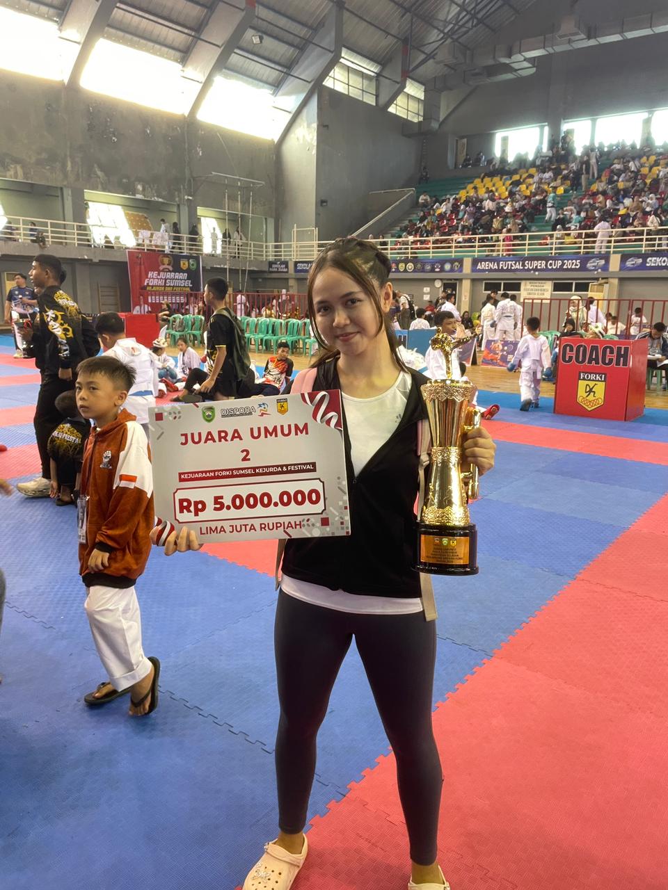 Verlita Azahri Juara Umum